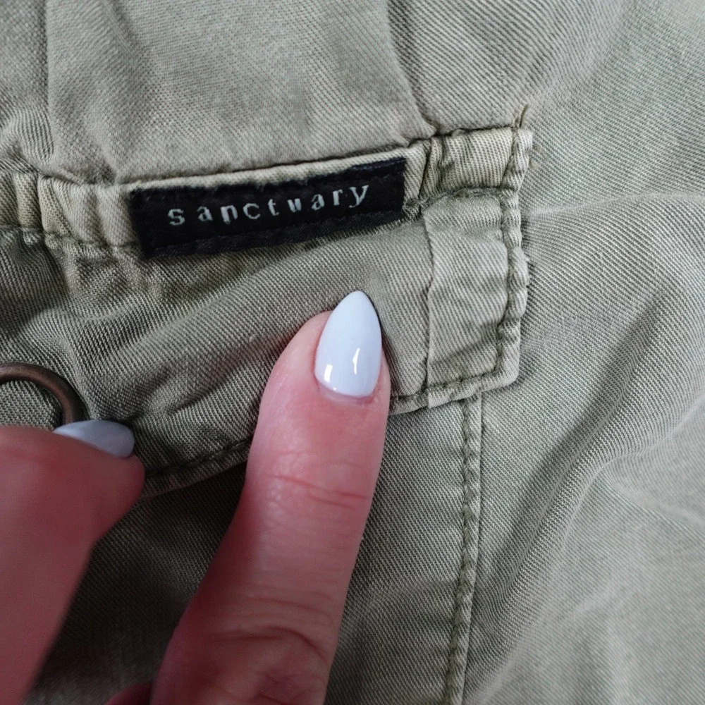 Sanctuary keywords gorpcore